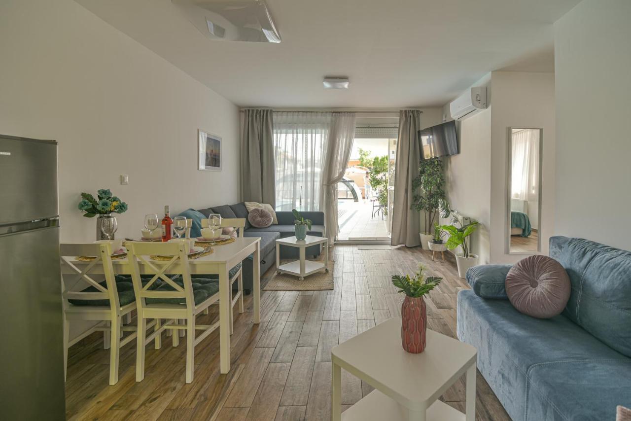 Happy Apartments بالاتوليلّي المظهر الخارجي الصورة