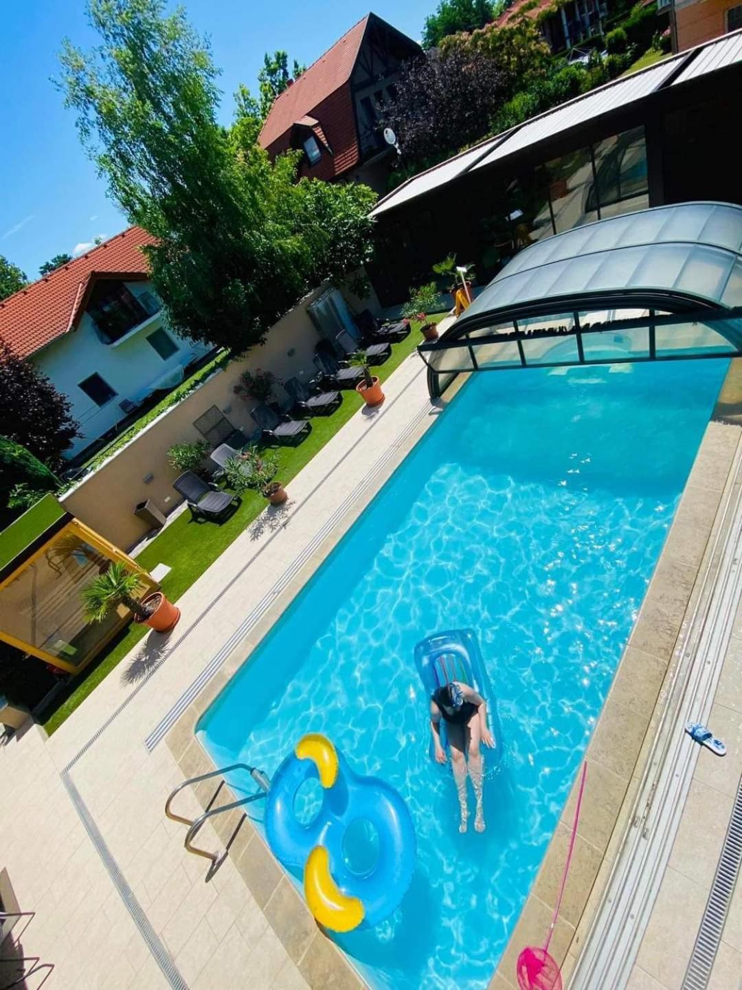Happy Apartments بالاتوليلّي المظهر الخارجي الصورة